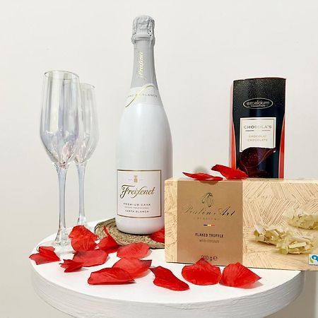 Le Spa Etoile - Baignoire Balneo Et Sauna Privatif Mont-de-Marsan Ngoại thất bức ảnh