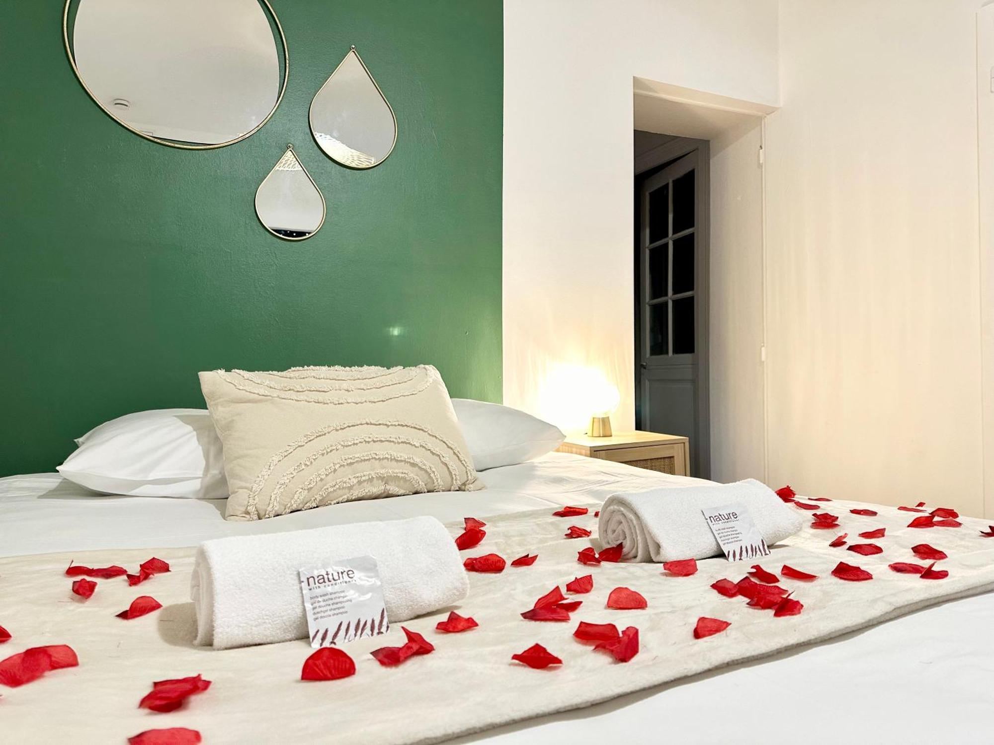 Le Spa Etoile - Baignoire Balneo Et Sauna Privatif Mont-de-Marsan Ngoại thất bức ảnh