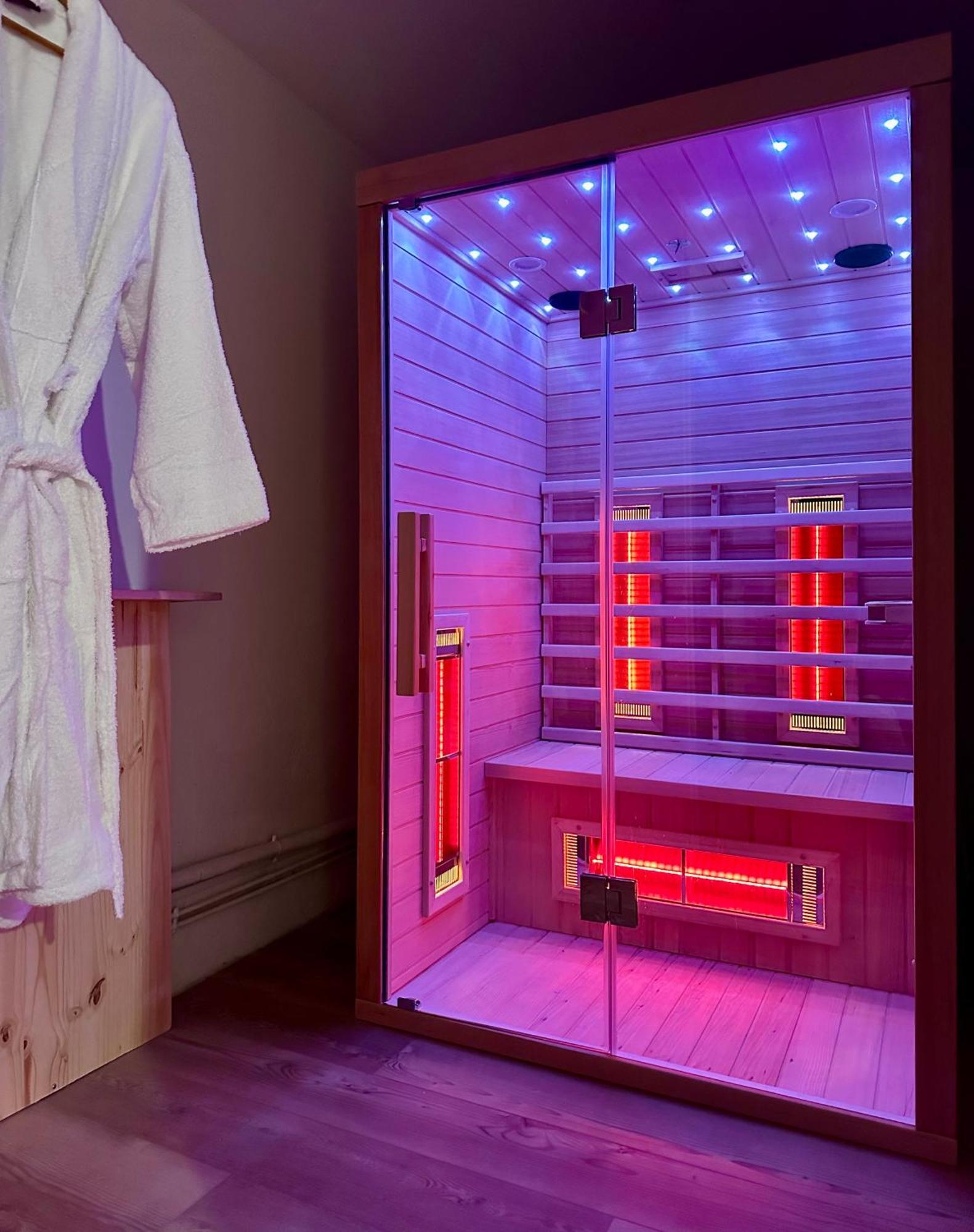 Le Spa Etoile - Baignoire Balneo Et Sauna Privatif Mont-de-Marsan Ngoại thất bức ảnh